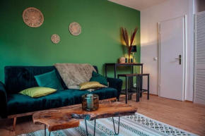 Green & Modern - City - Netflix - WiFi - 2 Person